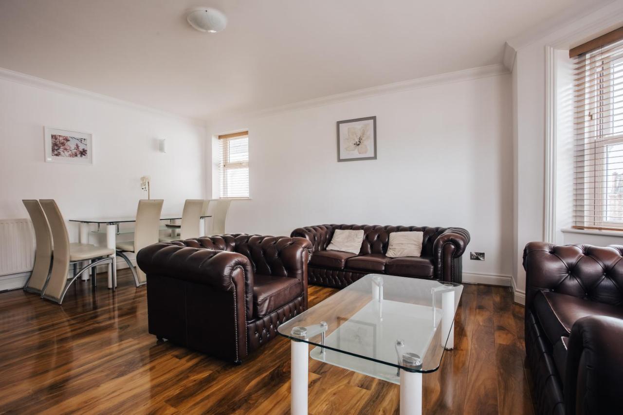 בורנמות' Top Quality Beach Front Apartment Sleep Up To 7 Guests מראה חיצוני תמונה